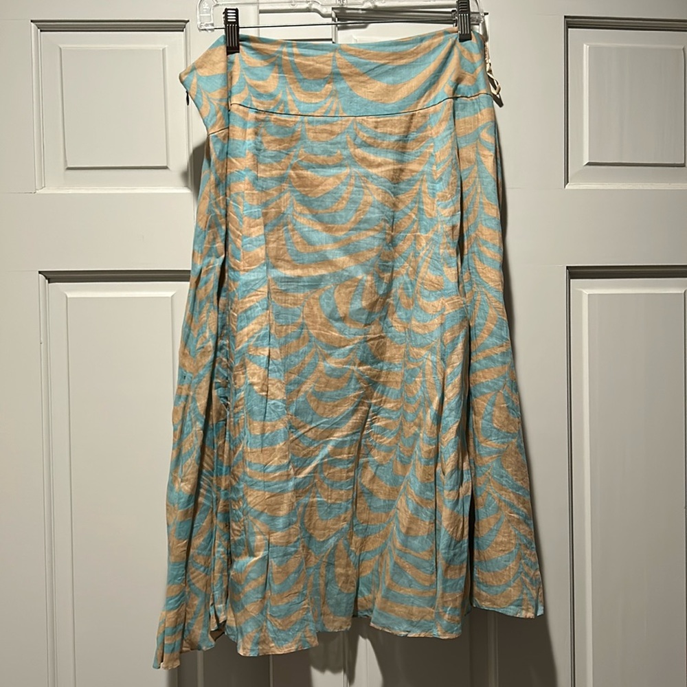 Flowy DKNY midi skirt